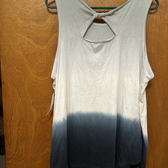 Tank top - Picture 2 of 2